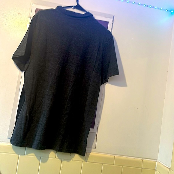 Calvin Klein 2 button ss polo shirt w/one pocket.  Size large. 100%cotton - Picture 5 of 5